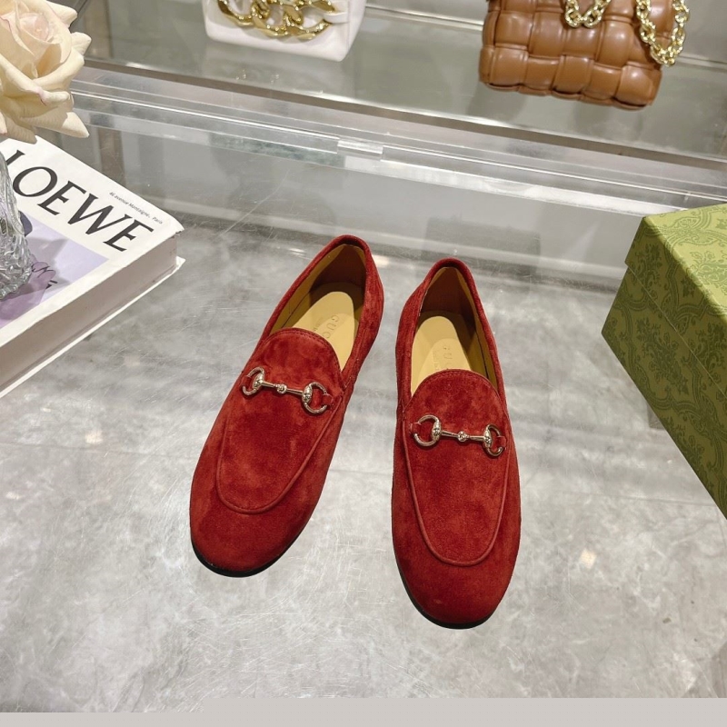 G*u*i leather shoes